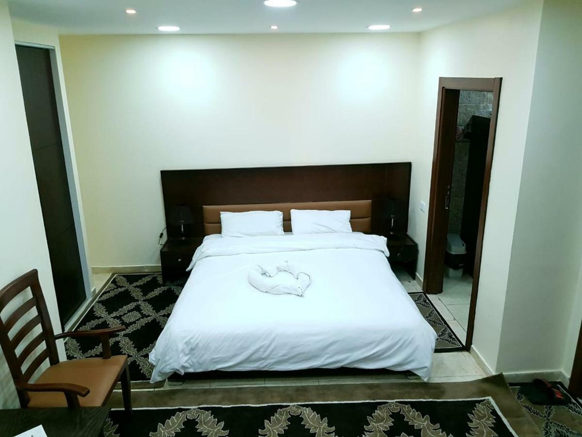 Robou Al Sharq Aparthotel อัมมาน ภายนอก รูปภาพ